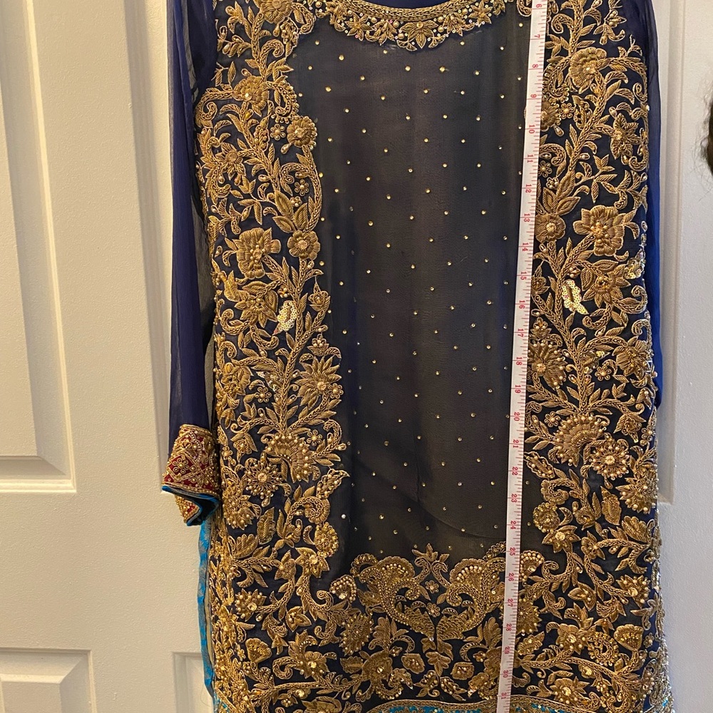 Pakistani suit - Picture 9 of 9